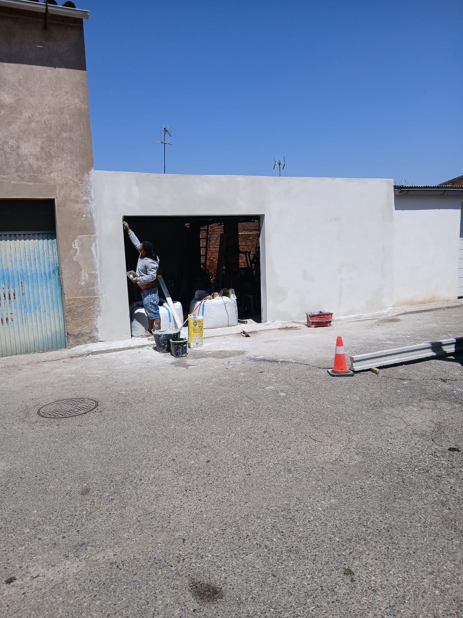 Espacios funcionales y luminosos realizado por Spricsa Reformas y Construcción en Lleida