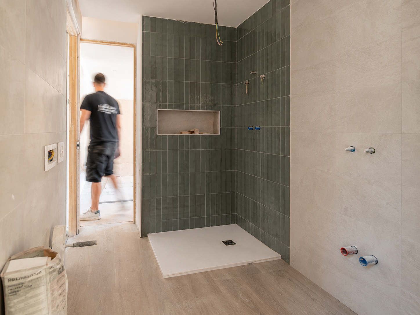 Vivienda con baño y cocina reformados por Spricsa en Lleida